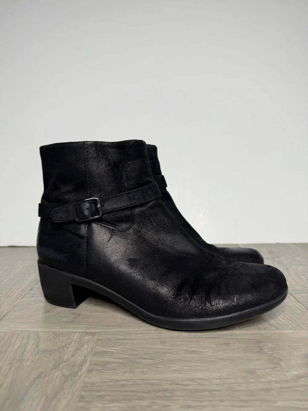 Dansko Cagney Black Bootie 39